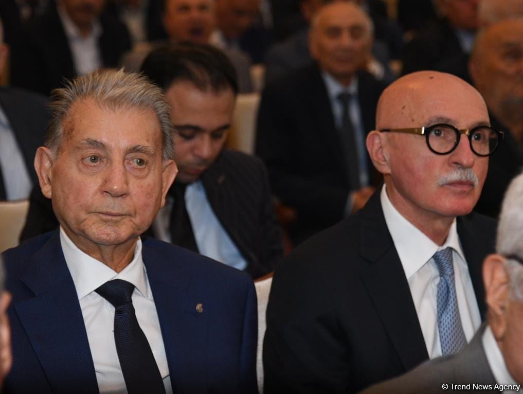 Проходит церемония прощания с Хошбахтом Юсифзаде (ФОТО)