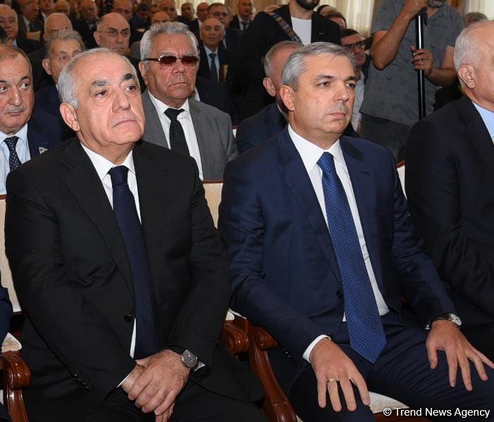 Проходит церемония прощания с Хошбахтом Юсифзаде (ФОТО)