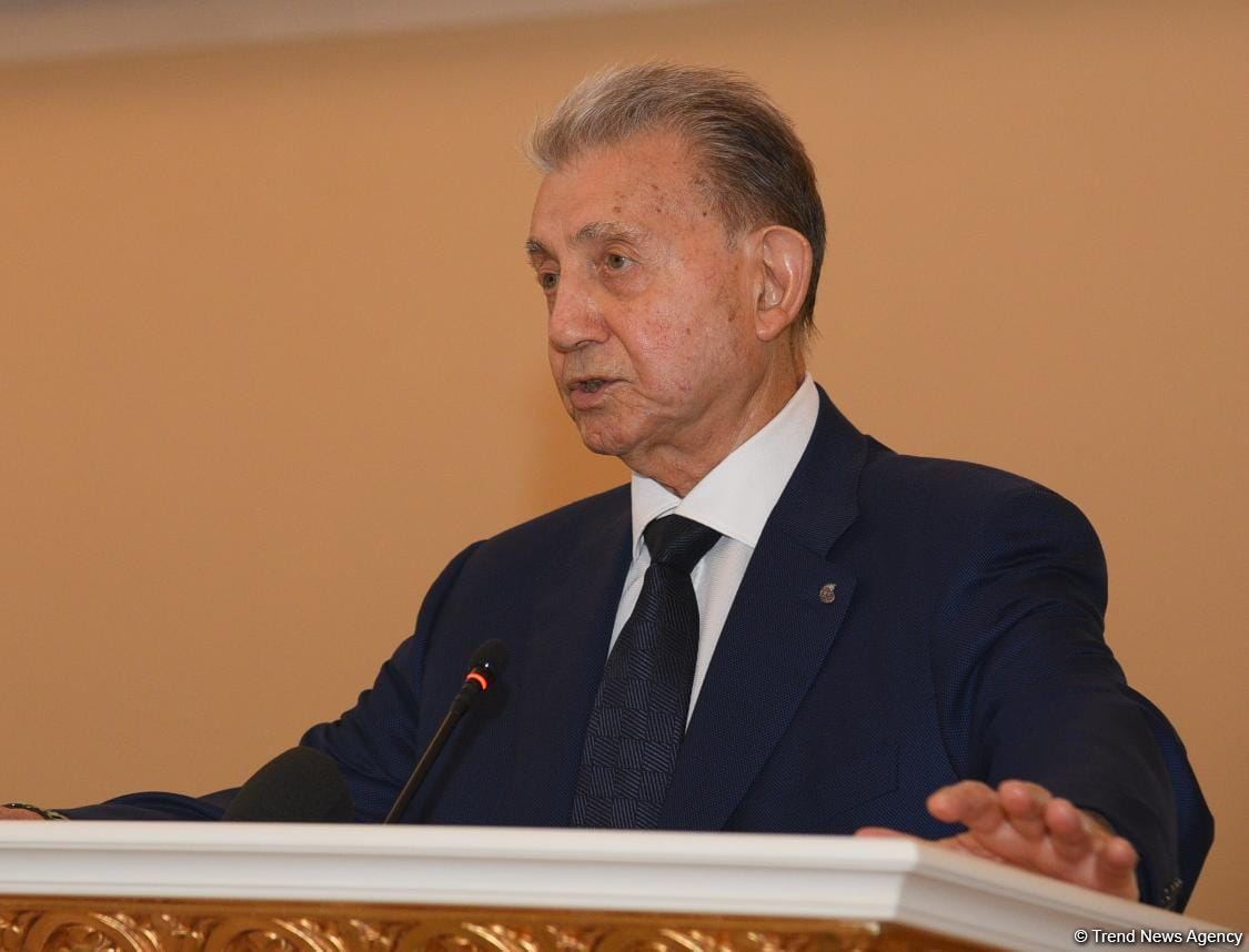 Проходит церемония прощания с Хошбахтом Юсифзаде (ФОТО)