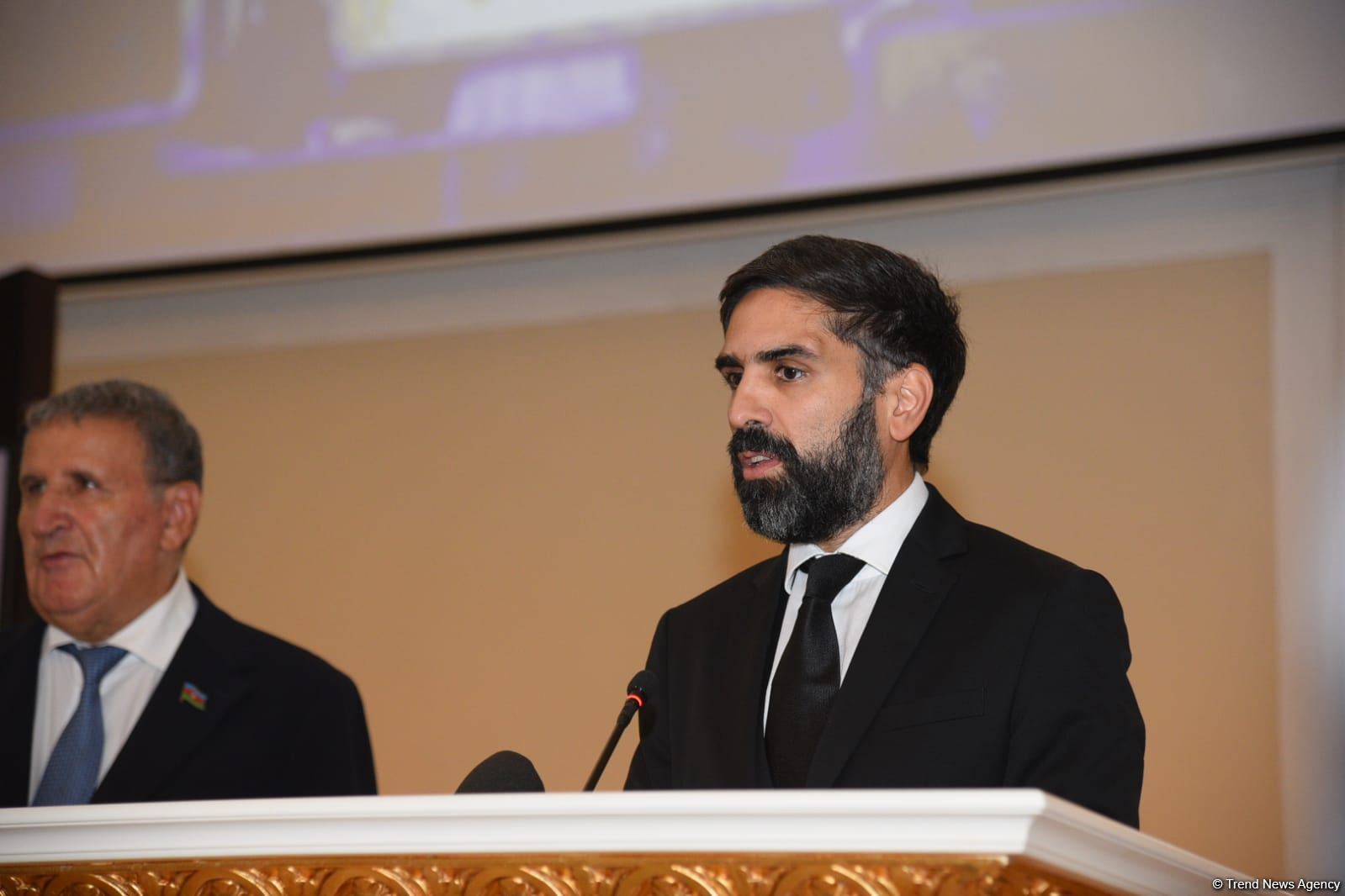 Проходит церемония прощания с Хошбахтом Юсифзаде (ФОТО)