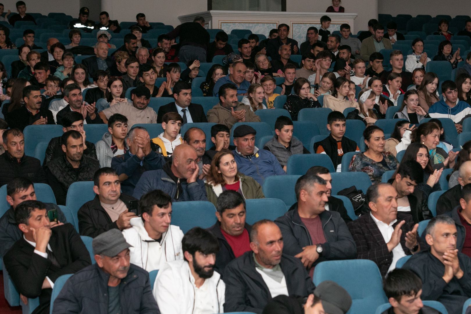 В селе Ивановка Исмаилинского района прошел праздничный вечер (ФОТО)