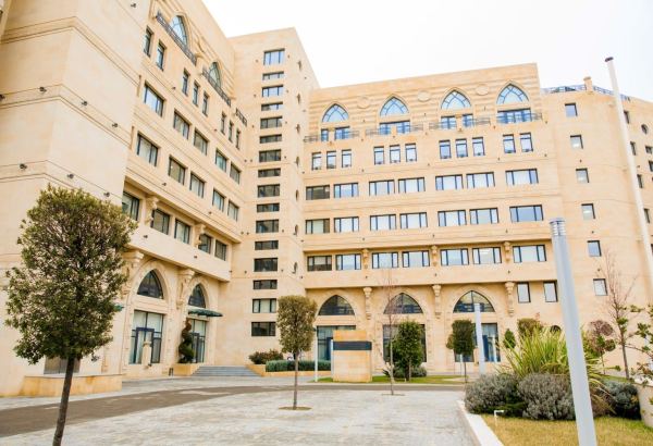 Сиявуш Керими и Рамиль Гасымов представили концерт ко Дню учителя (ВИДЕО)