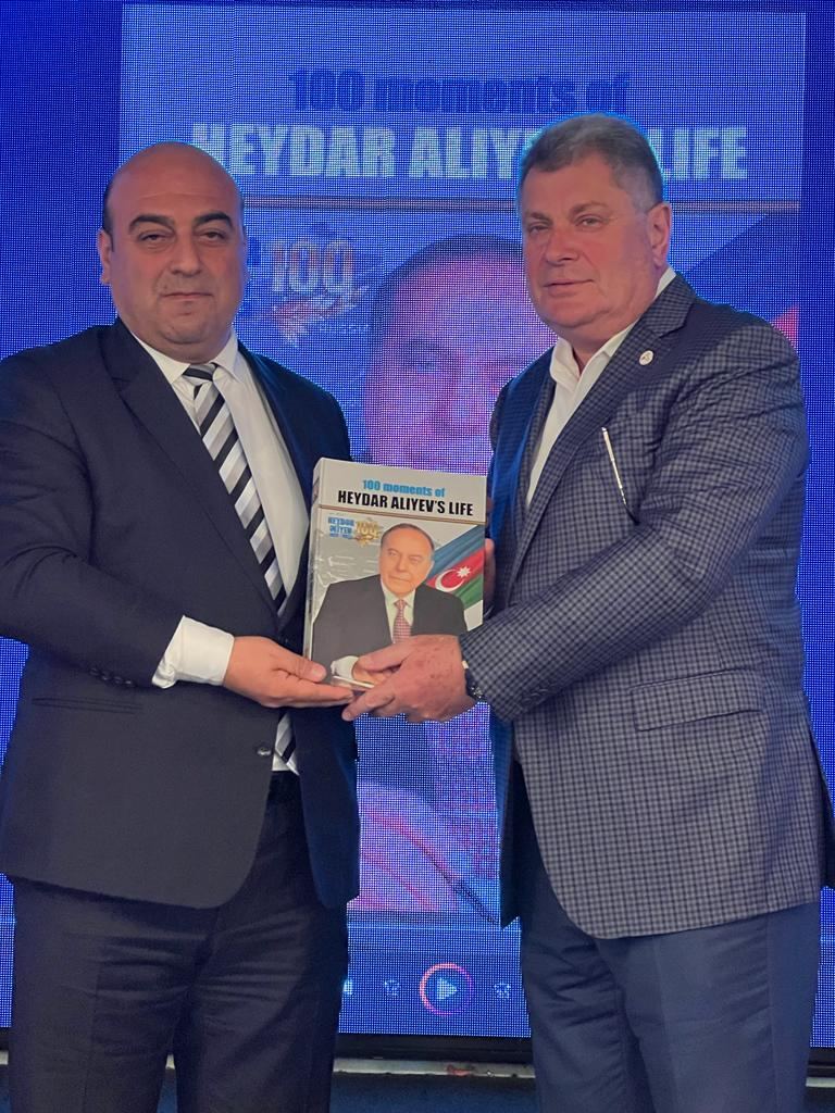 В Нью-Йорке состоялась презентации книги "Гейдар Алиев – 100 мгновений жизни" (ФОТО)