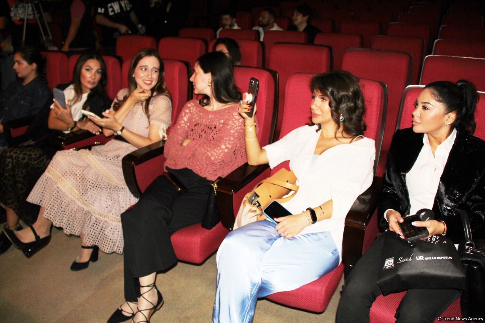 Промо-вечер "Бакинская осень – 35 лет спустя" со звездными актерами и блогерами  (ВИДЕО, ФОТО)