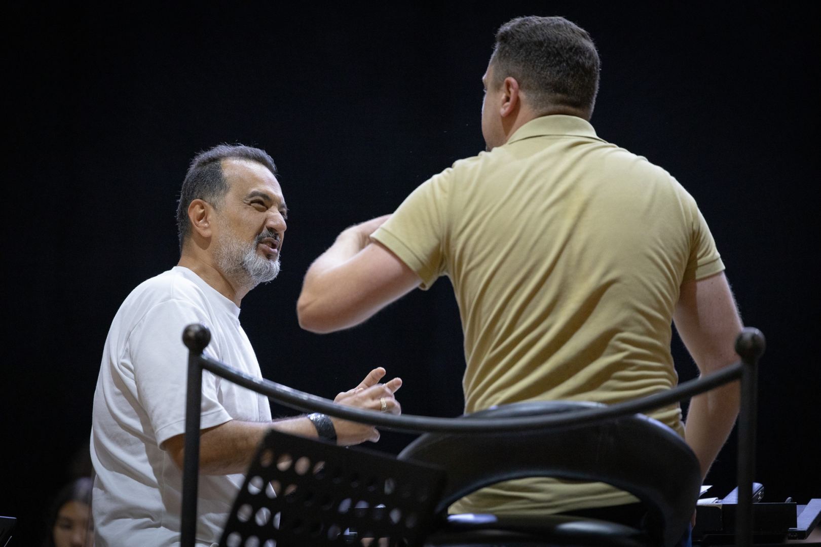 Место силы  Эльчина Азизова – откровения об оперной сцене и шоу "Маска" (ФОТО)