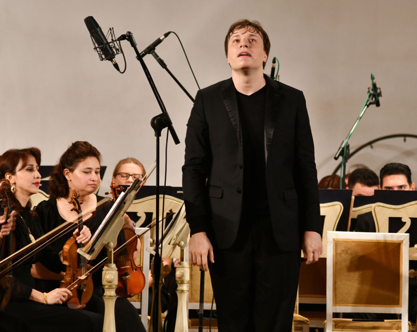 "Мировое концертное турне" в Баку: проникновенная музыка и восторг публики (ФОТО)