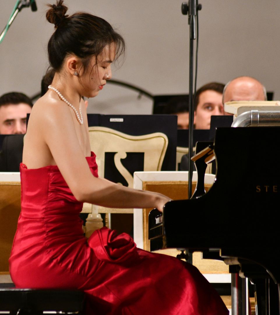 "Мировое концертное турне" в Баку: проникновенная музыка и восторг публики (ФОТО)