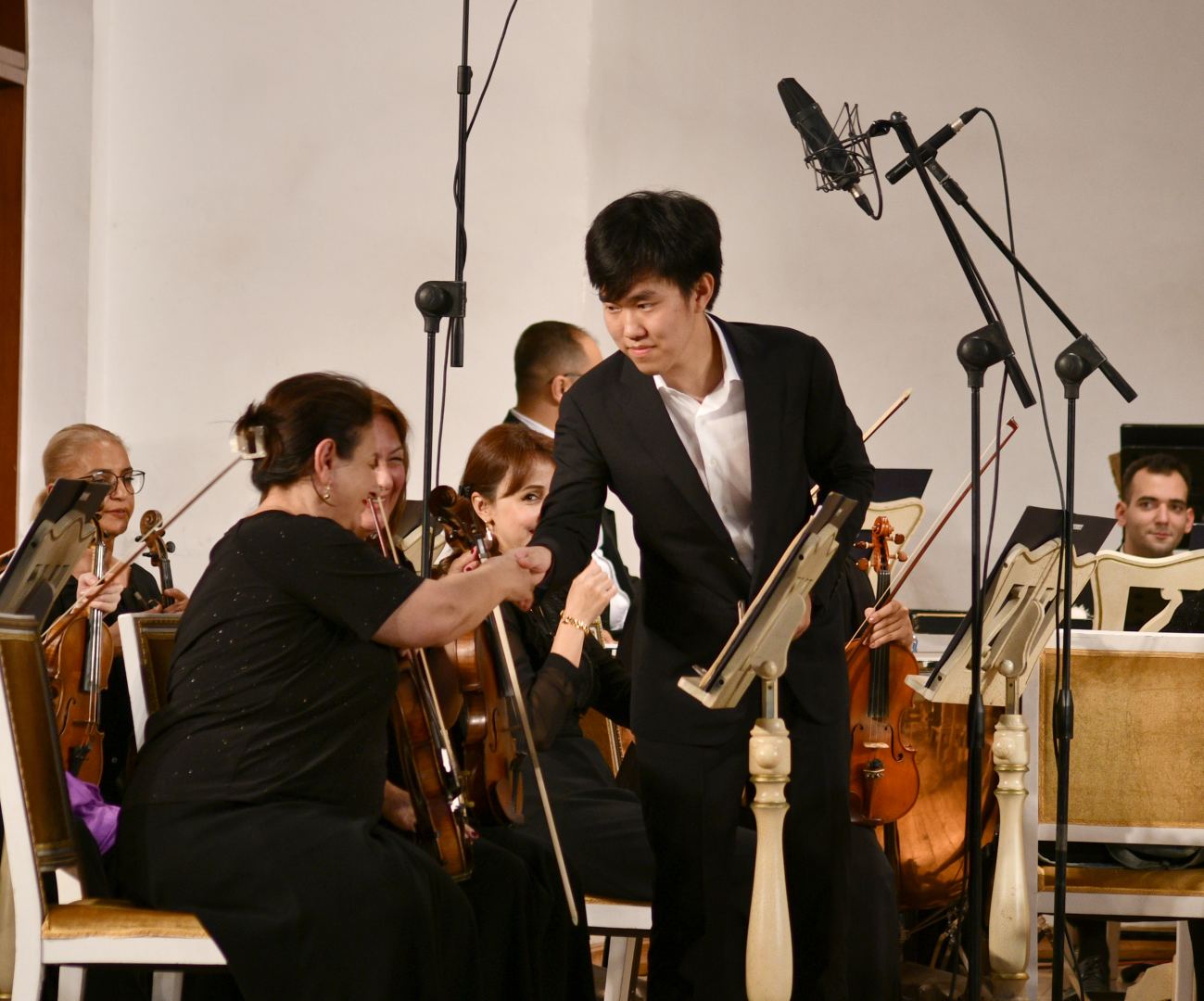 "Мировое концертное турне" в Баку: проникновенная музыка и восторг публики (ФОТО)