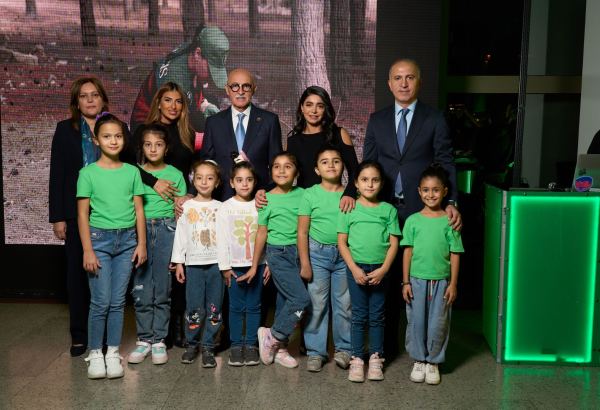 Издательский дом NARGIS представил новую выставку "Go Green" – удивительные инсталляции, созданные из отходов (ФОТО)