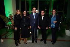 Издательский дом NARGIS представил новую выставку "Go Green" – удивительные инсталляции, созданные из отходов (ФОТО)