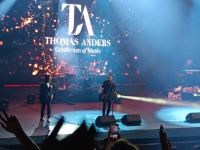 Потрясающий юбилей Томаса Андерса в Баку – хиты Modern Talking, море цветов и оваций (ВИДЕО, ФОТО)