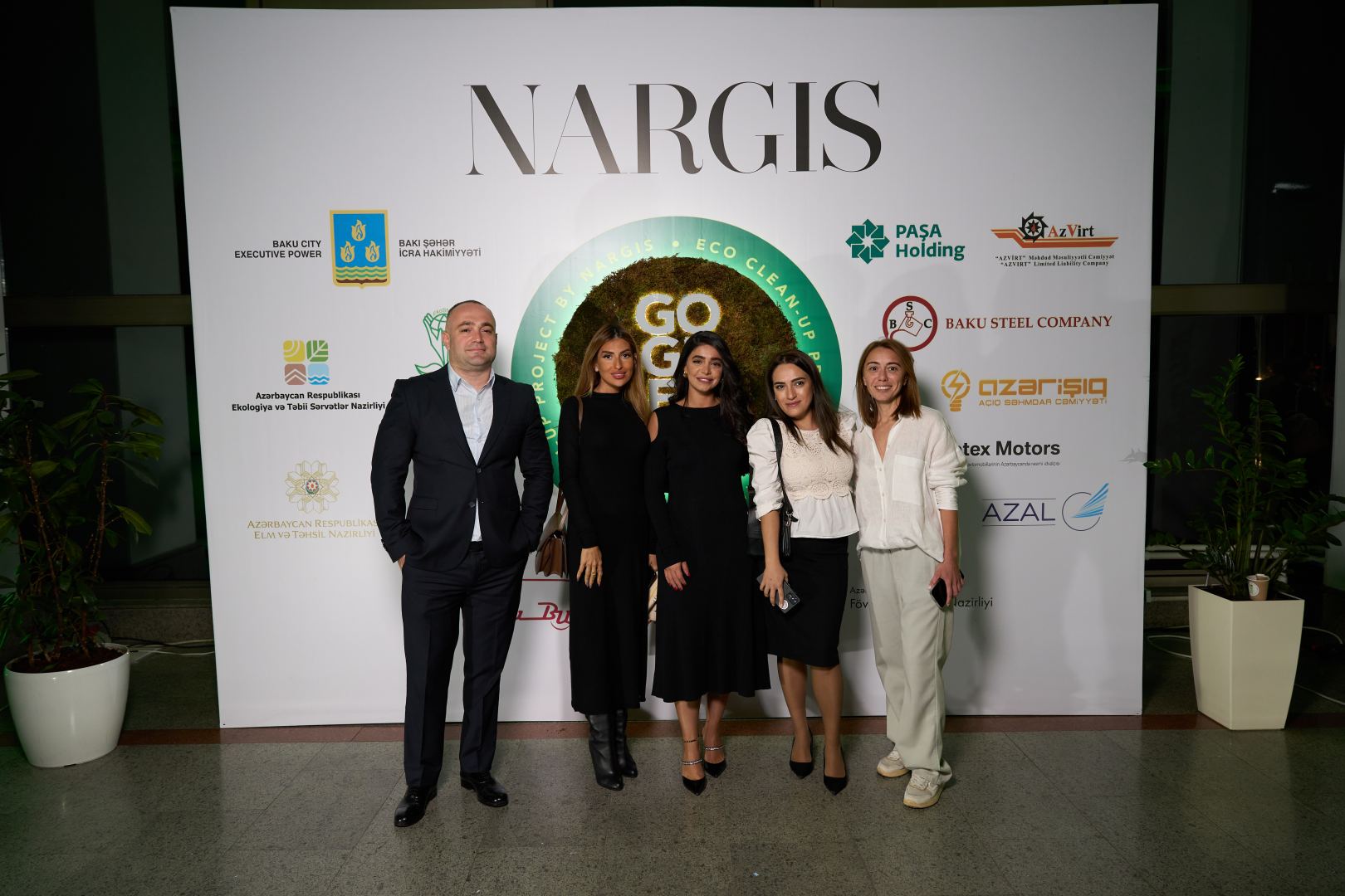 Издательский дом NARGIS представил новую выставку "Go Green" – удивительные инсталляции, созданные из отходов (ФОТО)