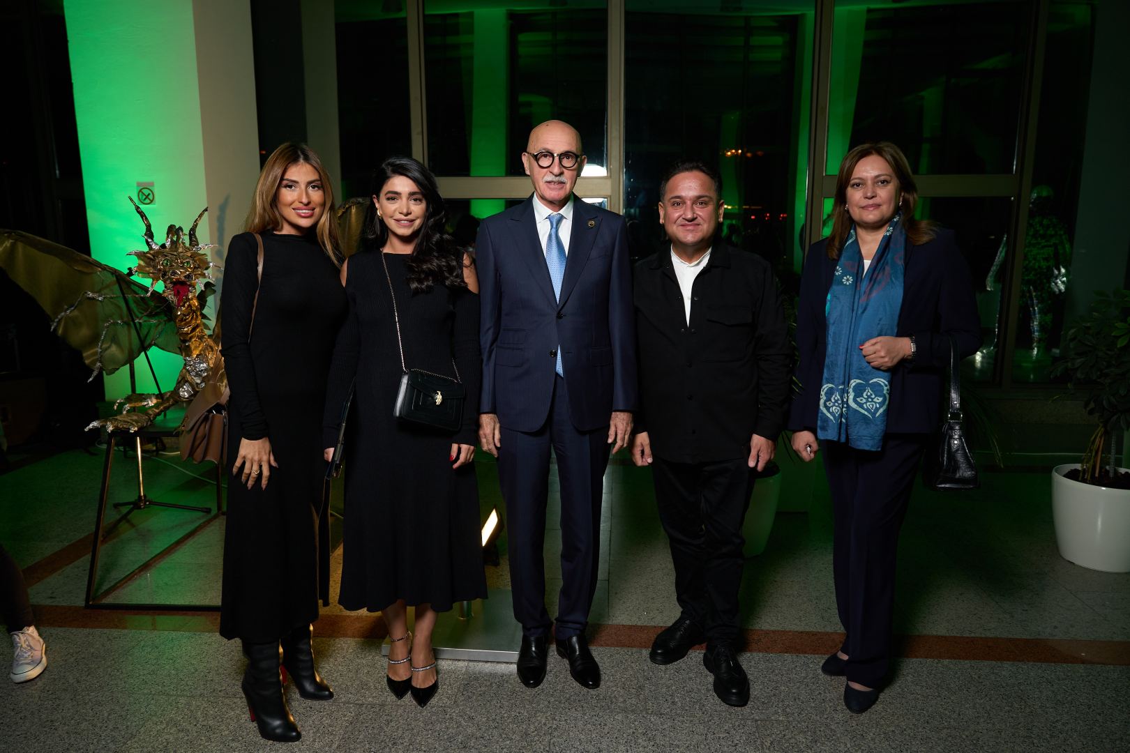 Издательский дом NARGIS представил новую выставку "Go Green" – удивительные инсталляции, созданные из отходов (ФОТО)