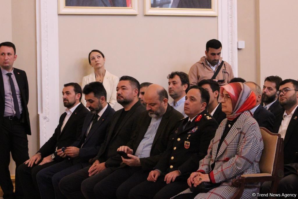 Водруженный Президентом Ильхамом Алиевым славный флаг Азербайджана будет развеваться вечно - посол Турции (ФОТО)