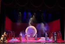 В Баку состоялся общественный показ спектакля "Лейли и Меджнун" (ФОТО)