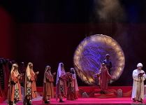 В Баку состоялся общественный показ спектакля "Лейли и Меджнун" (ФОТО)