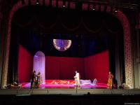 В Баку состоялся общественный показ спектакля "Лейли и Меджнун" (ФОТО)