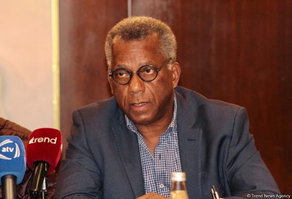 Франция совершила геноцид коренных народов - Люк Кароле