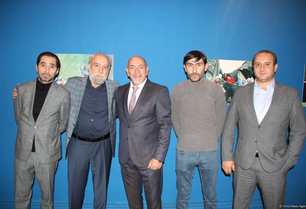 В Баку представлена история жизни Иисуса Христа в древних образах и красочных фотографиях (ФОТО)