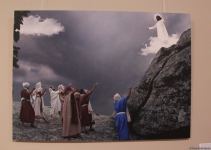 В Баку представлена история жизни Иисуса Христа в древних образах и красочных фотографиях (ФОТО)