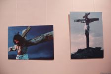 В Баку представлена история жизни Иисуса Христа в древних образах и красочных фотографиях (ФОТО)