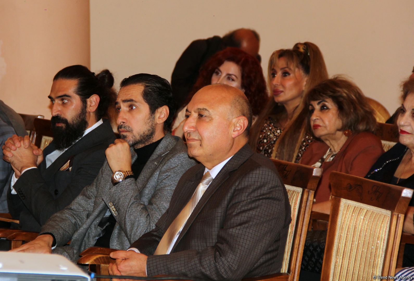 В Баку представлена история жизни Иисуса Христа в древних образах и красочных фотографиях (ФОТО)