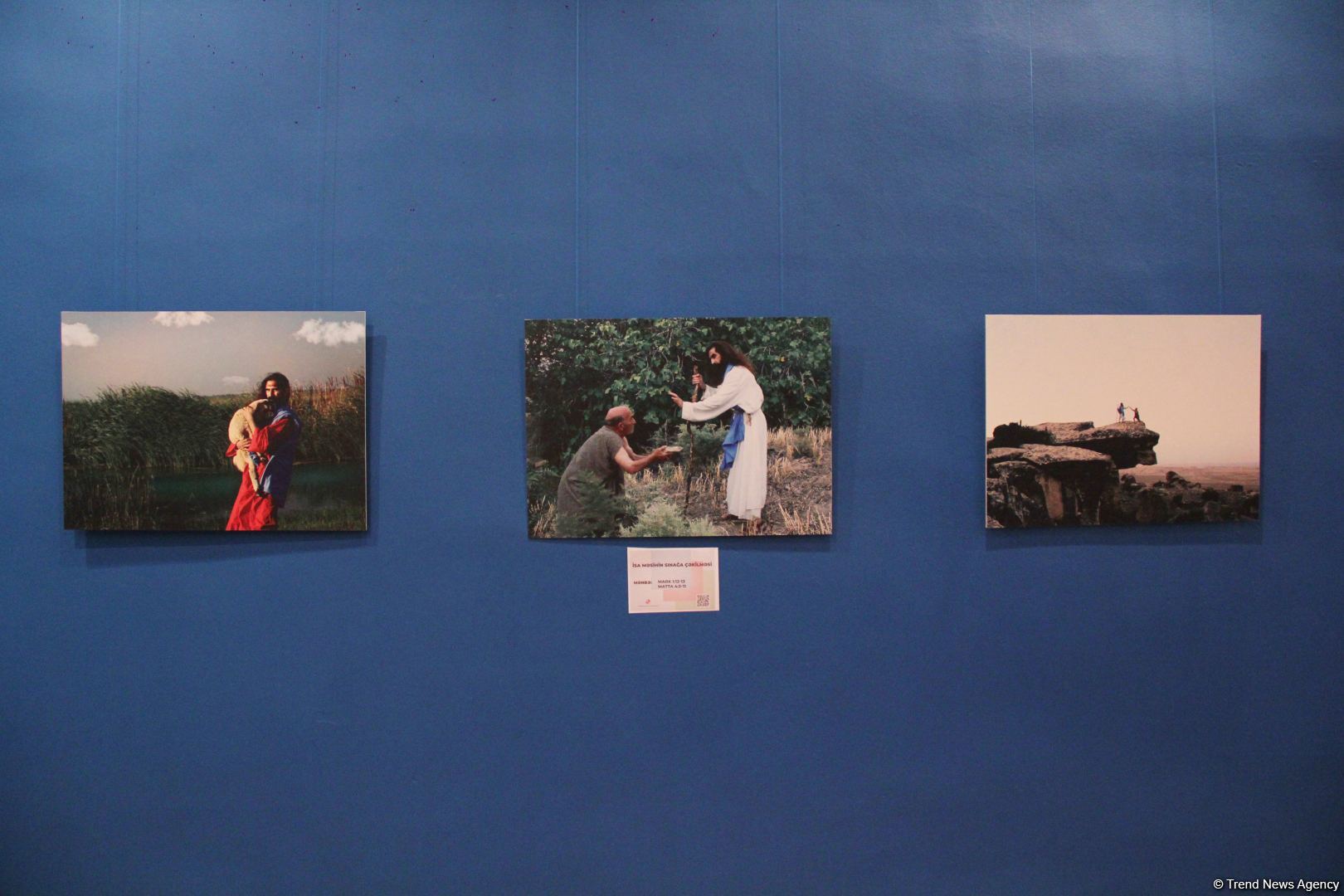 В Баку представлена история жизни Иисуса Христа в древних образах и красочных фотографиях (ФОТО)