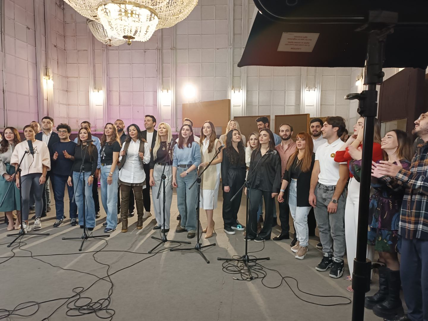 Бакинская осень зажигает! Молодежный драйв с Севиндж Керимовой,  Микаилом Векиловым и Сабиной Гасановой (ВИДЕО, ФОТО)