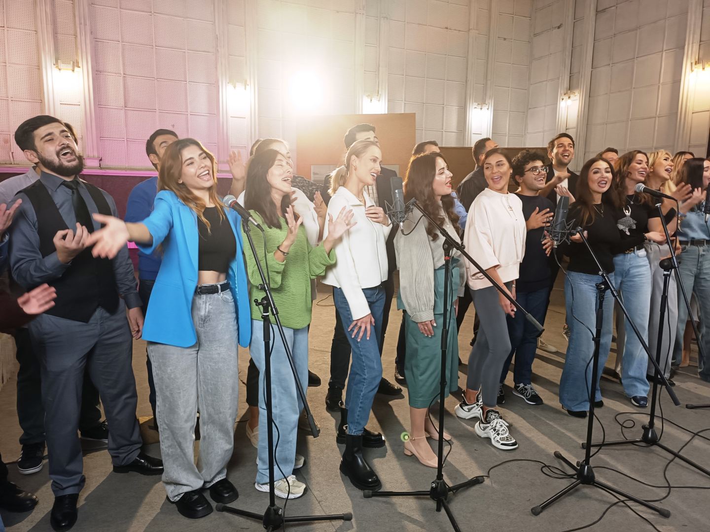 Бакинская осень зажигает! Молодежный драйв с Севиндж Керимовой,  Микаилом Векиловым и Сабиной Гасановой (ВИДЕО, ФОТО)