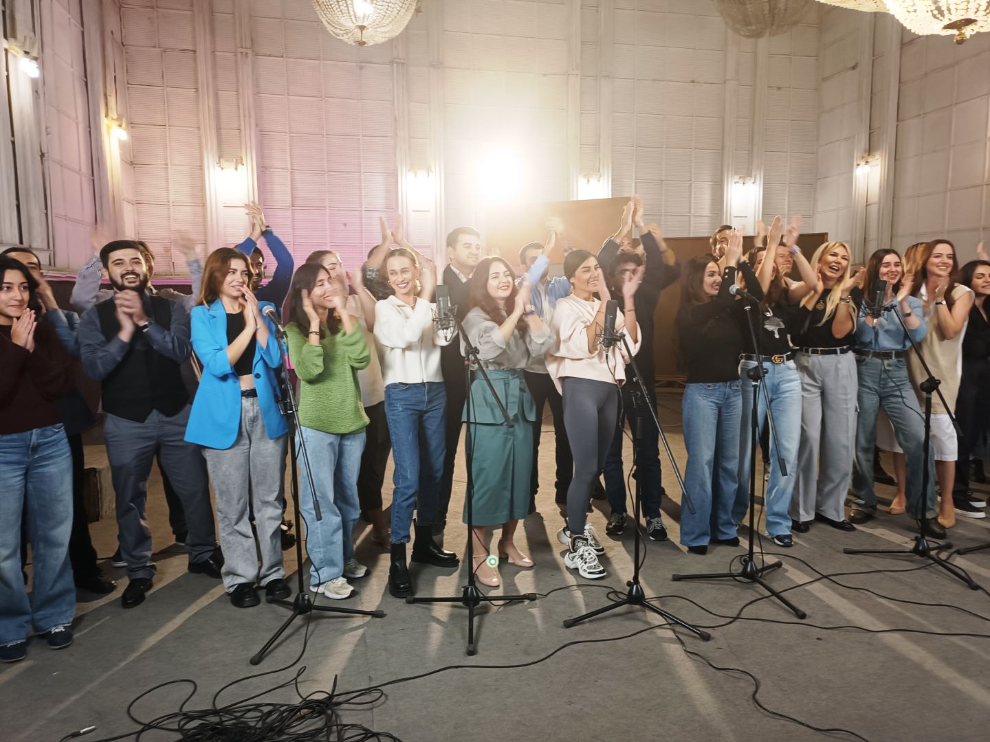 Бакинская осень зажигает! Молодежный драйв с Севиндж Керимовой,  Микаилом Векиловым и Сабиной Гасановой (ВИДЕО, ФОТО)