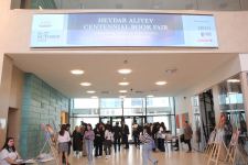 В Университете ADA состоялось открытие книжной выставки, посвященной 100-летию великого лидера Гейдара Алиева (ФОТО)