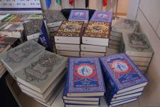 В Университете ADA состоялось открытие книжной выставки, посвященной 100-летию великого лидера Гейдара Алиева (ФОТО)