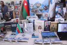 В Университете ADA состоялось открытие книжной выставки, посвященной 100-летию великого лидера Гейдара Алиева (ФОТО)