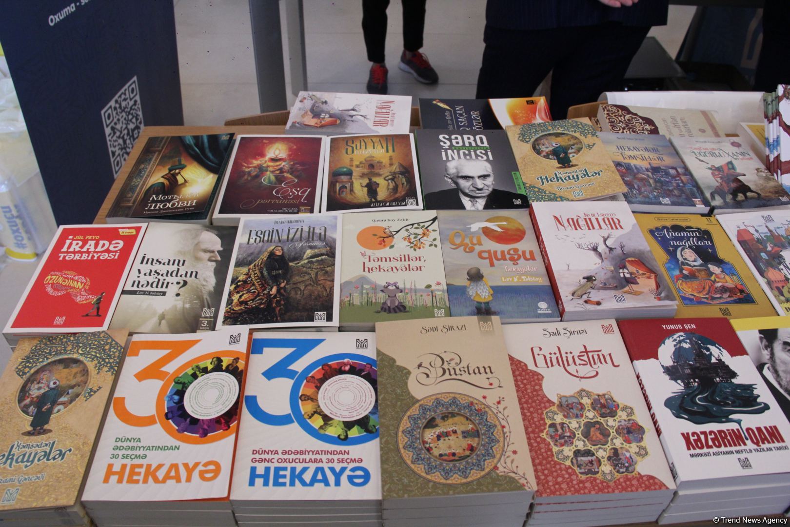 В Университете ADA состоялось открытие книжной выставки, посвященной 100-летию великого лидера Гейдара Алиева (ФОТО)