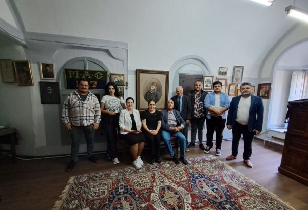 В Турции презентована книга об азербайджанском ханенде (ФОТО)