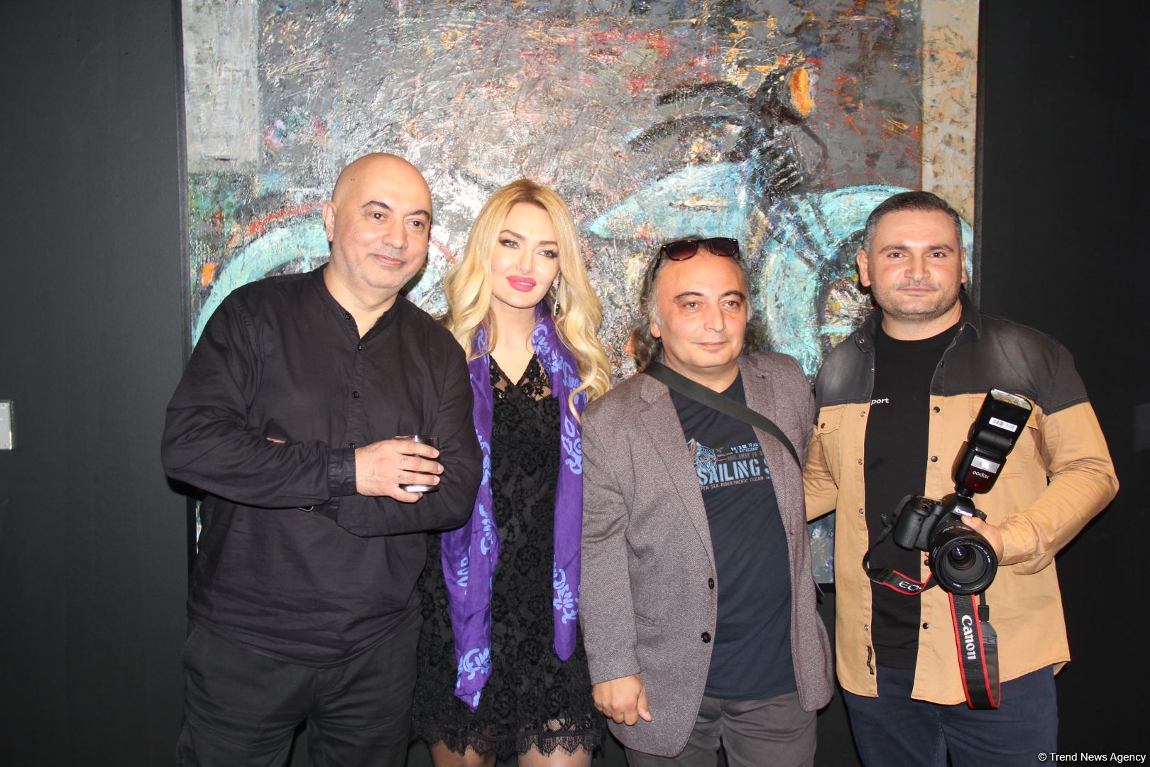 В QGallery открылась выставка Тараны Сеид "Магия цвета" – энергетика и красочность мастихиновой живописи (ФОТО)