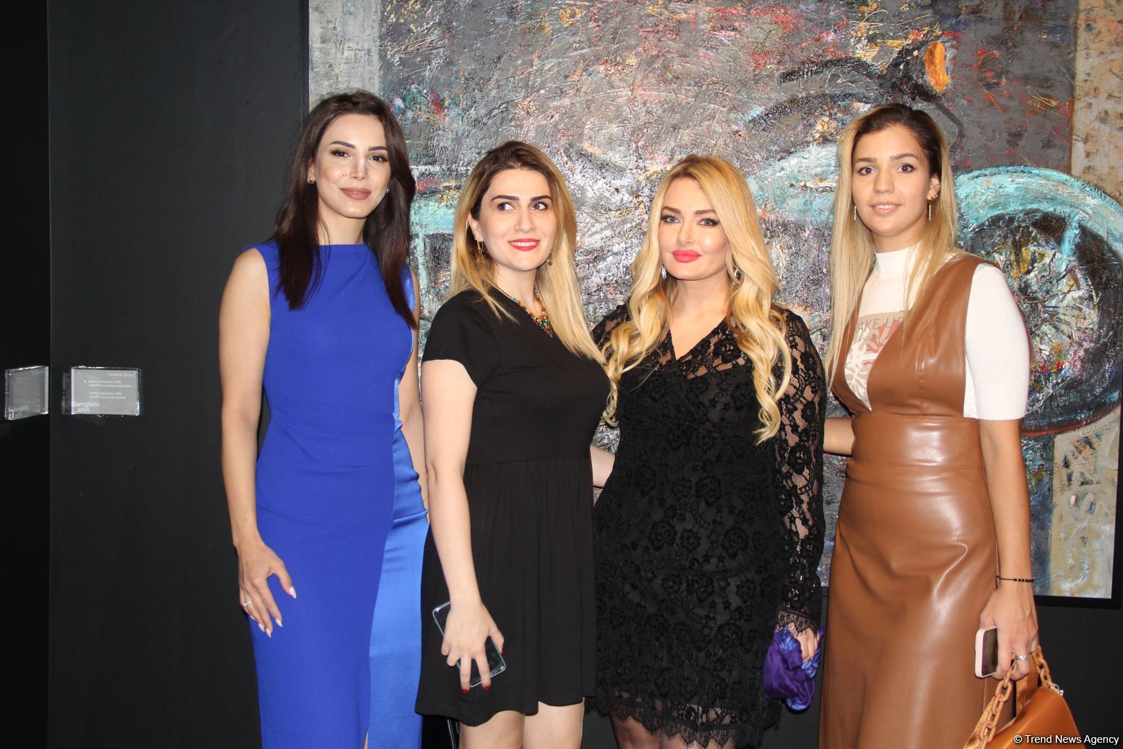 В QGallery открылась выставка Тараны Сеид "Магия цвета" – энергетика и красочность мастихиновой живописи (ФОТО)