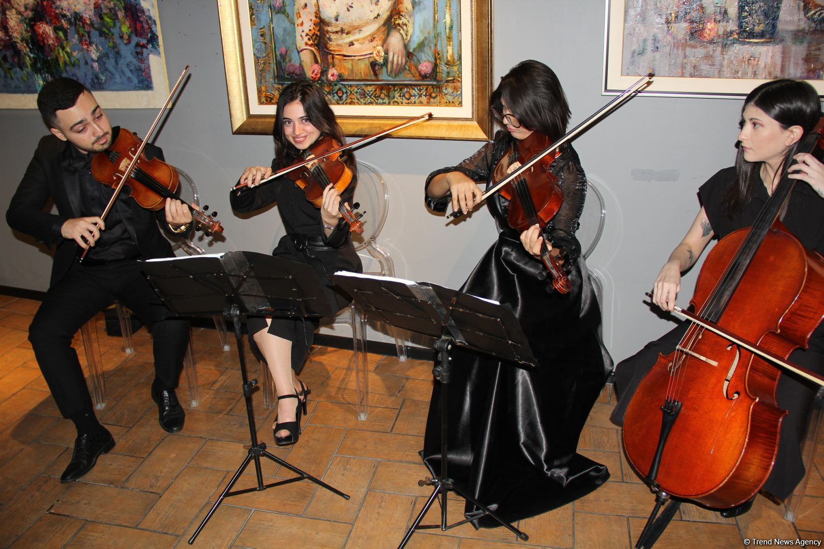 В QGallery открылась выставка Тараны Сеид "Магия цвета" – энергетика и красочность мастихиновой живописи (ФОТО)