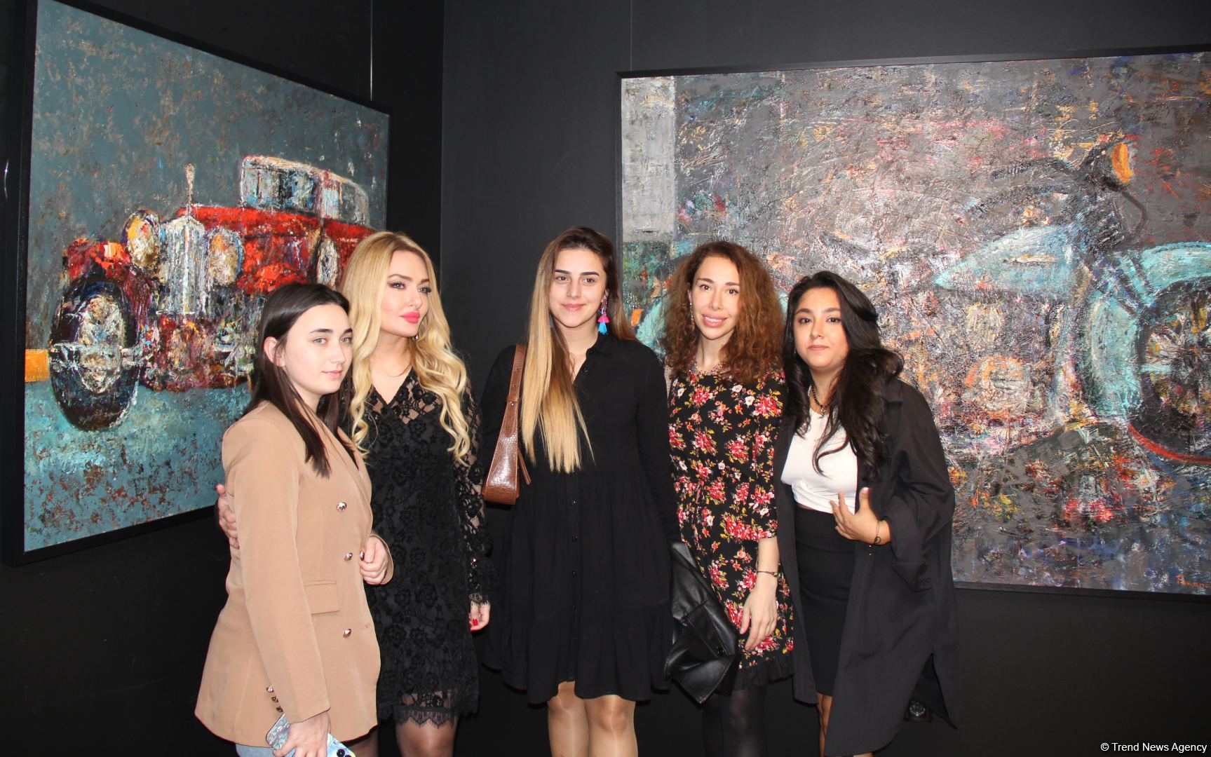 В QGallery открылась выставка Тараны Сеид "Магия цвета" – энергетика и красочность мастихиновой живописи (ФОТО)