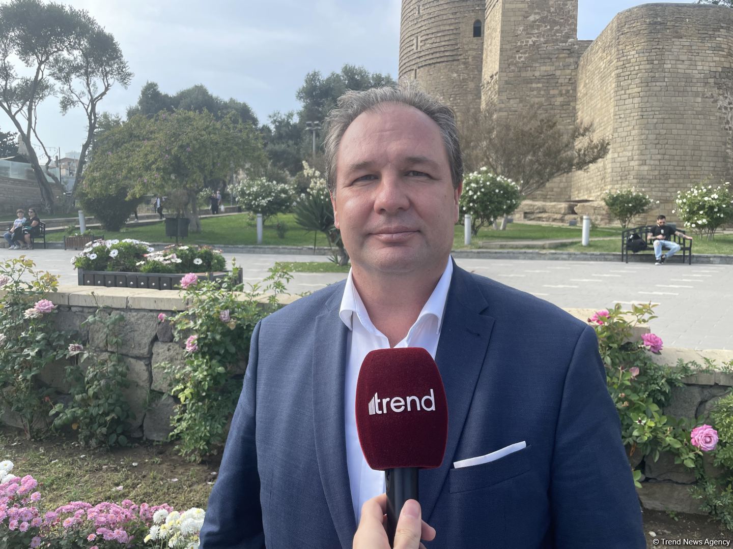 IRU намерена сократить время ожидания на границах стран Среднего коридора - президент IRU (Эксклюзив)