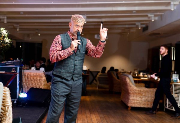 Поэтические истории пригородов Баку с Фуадом Ахундовым  (ФОТО)