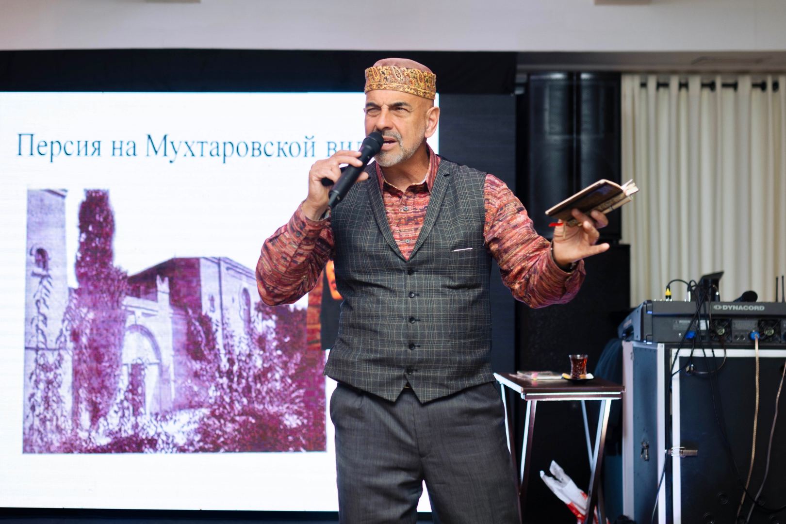 Поэтические истории пригородов Баку с Фуадом Ахундовым  (ФОТО)