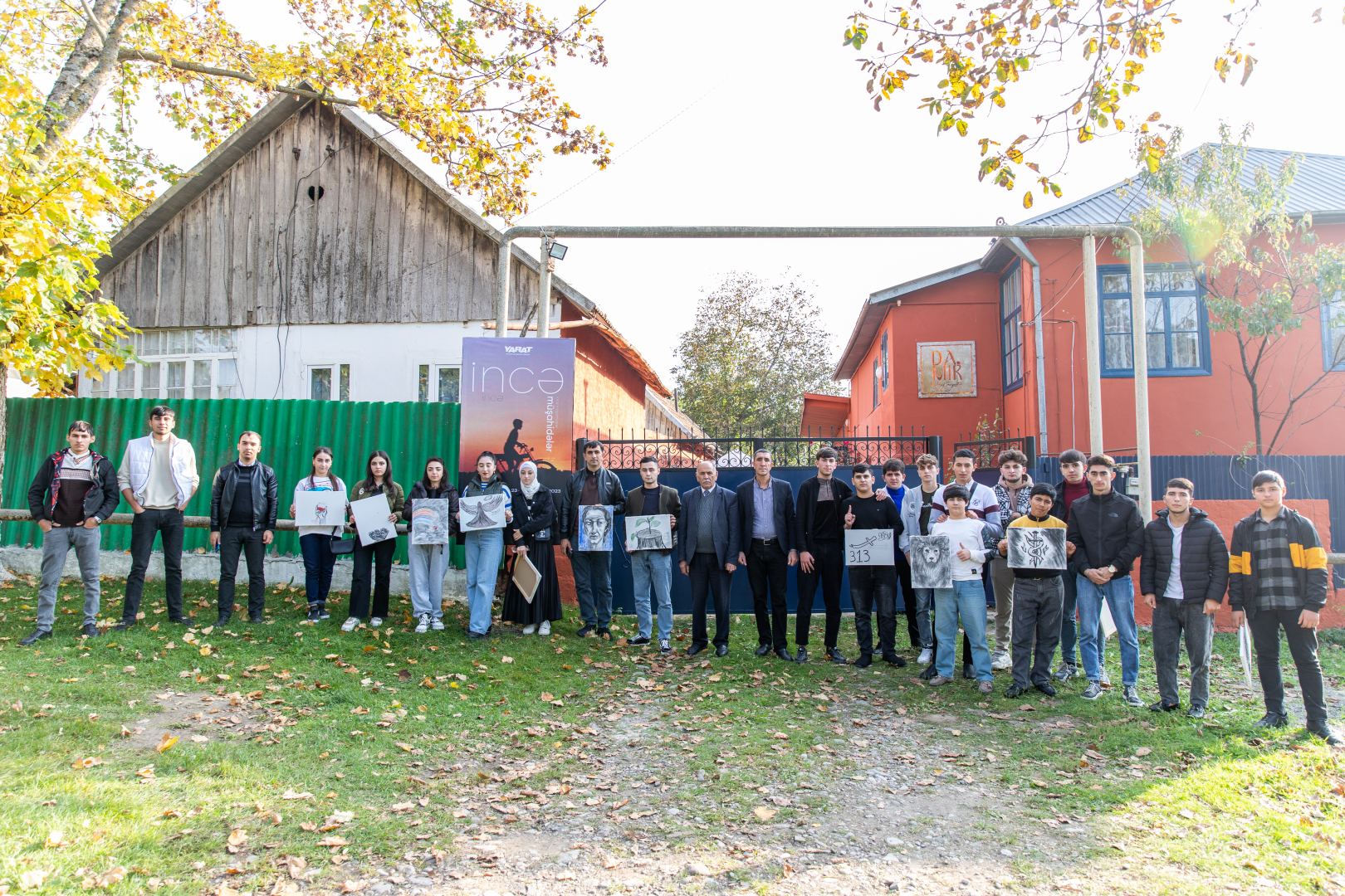 YARAT провел в Исмаиллинском районе передвижную коллективную выставку "İncə müşahidələr" (ФОТО)