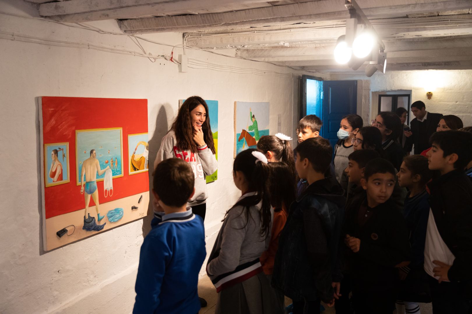 YARAT провел в Исмаиллинском районе передвижную коллективную выставку "İncə müşahidələr" (ФОТО)