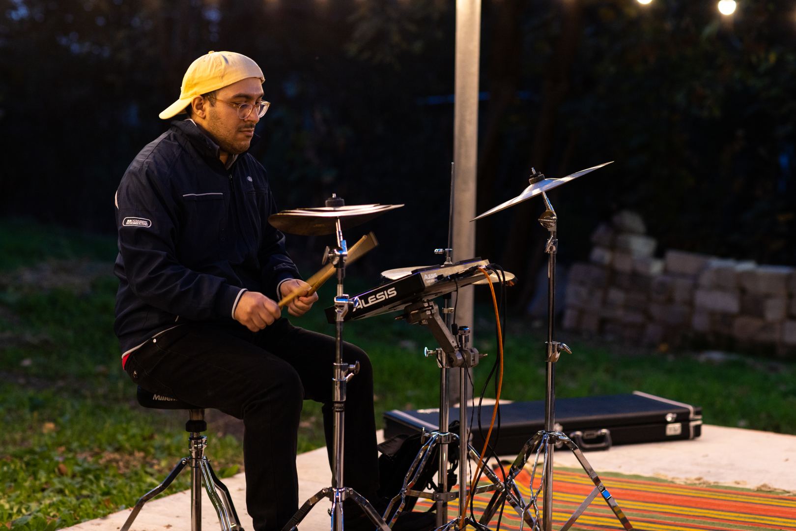 YARAT провел в Исмаиллинском районе передвижную коллективную выставку "İncə müşahidələr" (ФОТО)