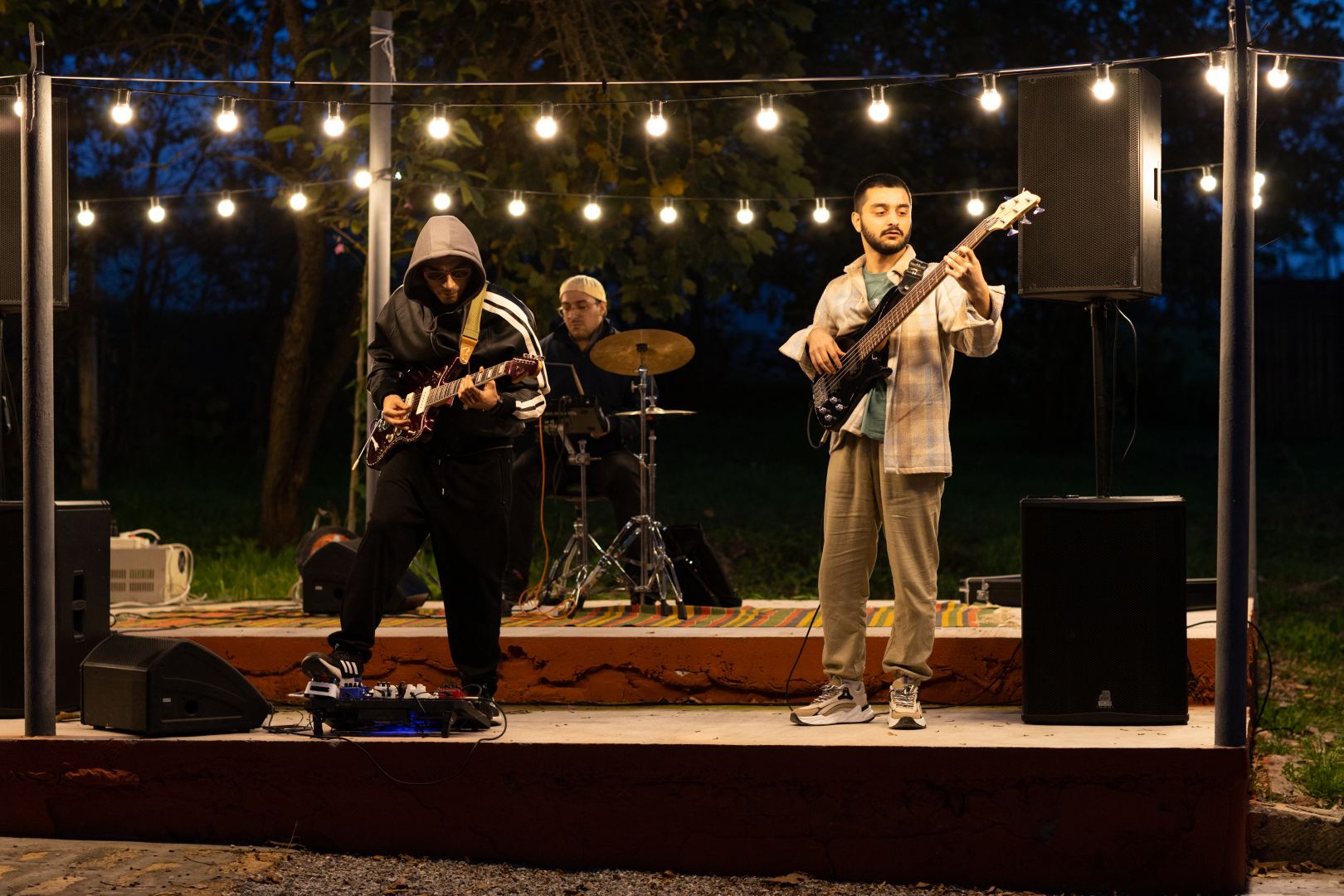 YARAT провел в Исмаиллинском районе передвижную коллективную выставку "İncə müşahidələr" (ФОТО)