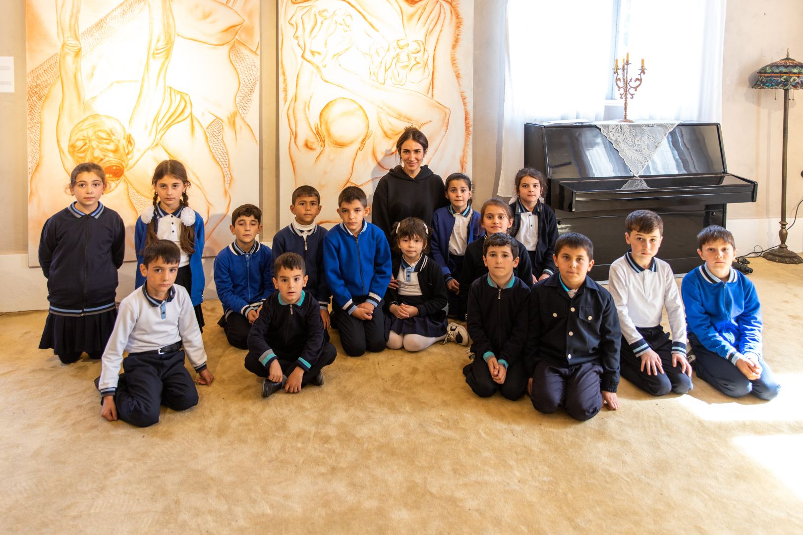 YARAT провел в Исмаиллинском районе передвижную коллективную выставку "İncə müşahidələr" (ФОТО)