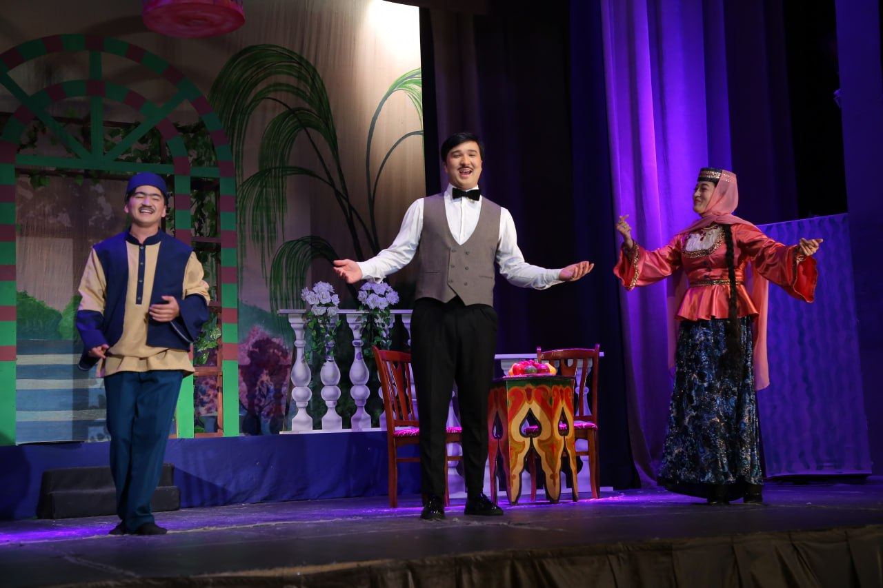 "Аршин мал алан" представлен на узбекском языке (ВИДЕО, ФОТО)