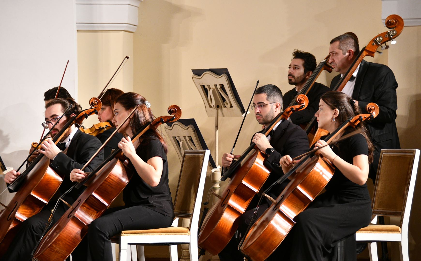 "Новые имена" на сцене бакинской филармонии (ФОТО)