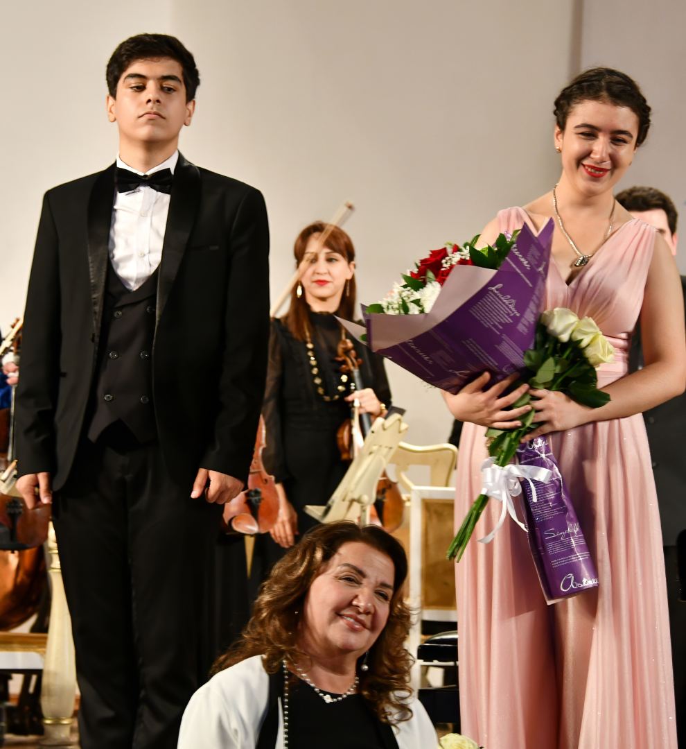 "Новые имена" на сцене бакинской филармонии (ФОТО)